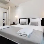 Daire Cozy Apartment In Malinska With Wifi *