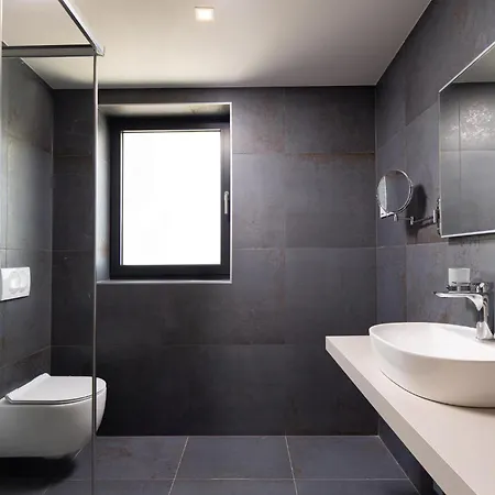 Cozy Apartment In Malinska With Wifi * Malinska