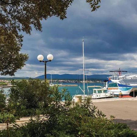 Cozy Apartment In Malinska With Wifi * Malinska