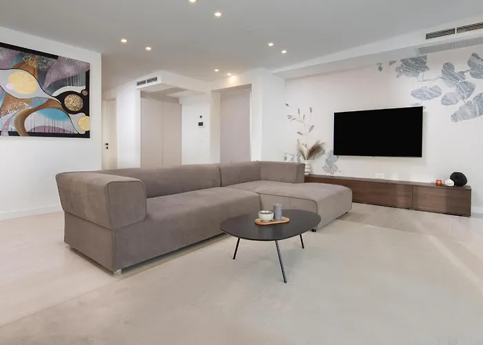 Beautiful Apartment In Malinska Appartement *